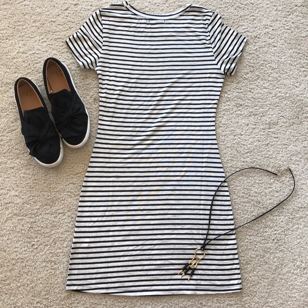 🏖1 MEDIUM🏖Striped Body Con Dress - Picture 4 of 5